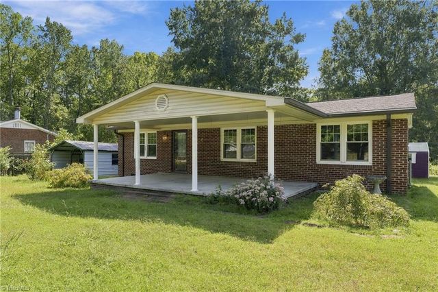 1203 Ranhurst Road, Mcleansville, NC 27301