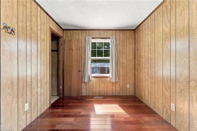 1203 Ranhurst Road, Mcleansville, NC 27301