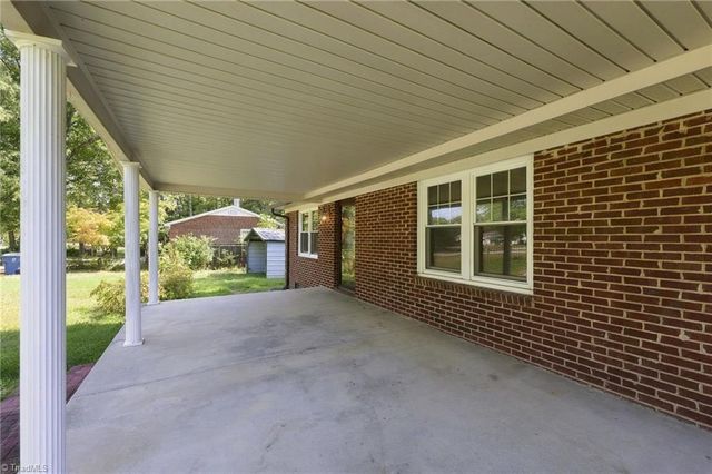 1203 Ranhurst Road, Mcleansville, NC 27301