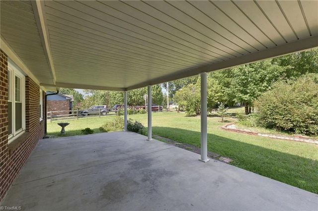 1203 Ranhurst Road, Mcleansville, NC 27301
