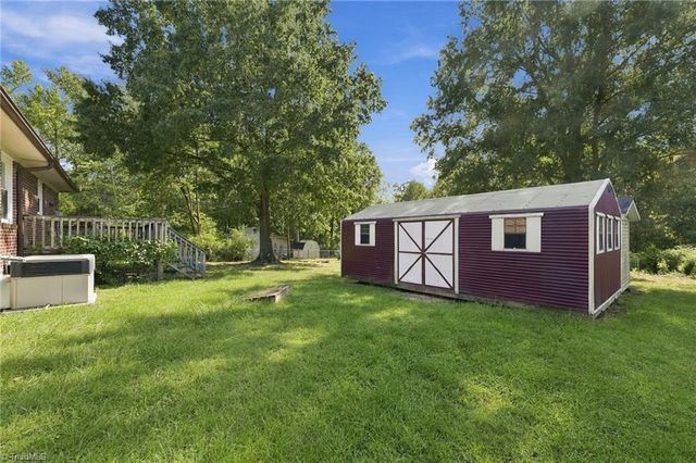 1203 Ranhurst Road, Mcleansville, NC 27301