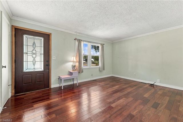 1203 Ranhurst Road, Mcleansville, NC 27301