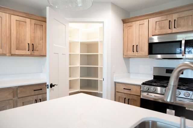 4849 Whittlebury Drive, Fort Wayne, IN 46818