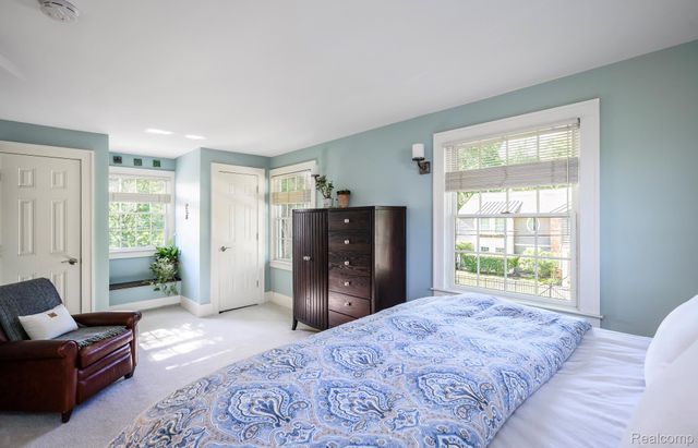 579 Chesterfield Avenue, Birmingham, MI 48009