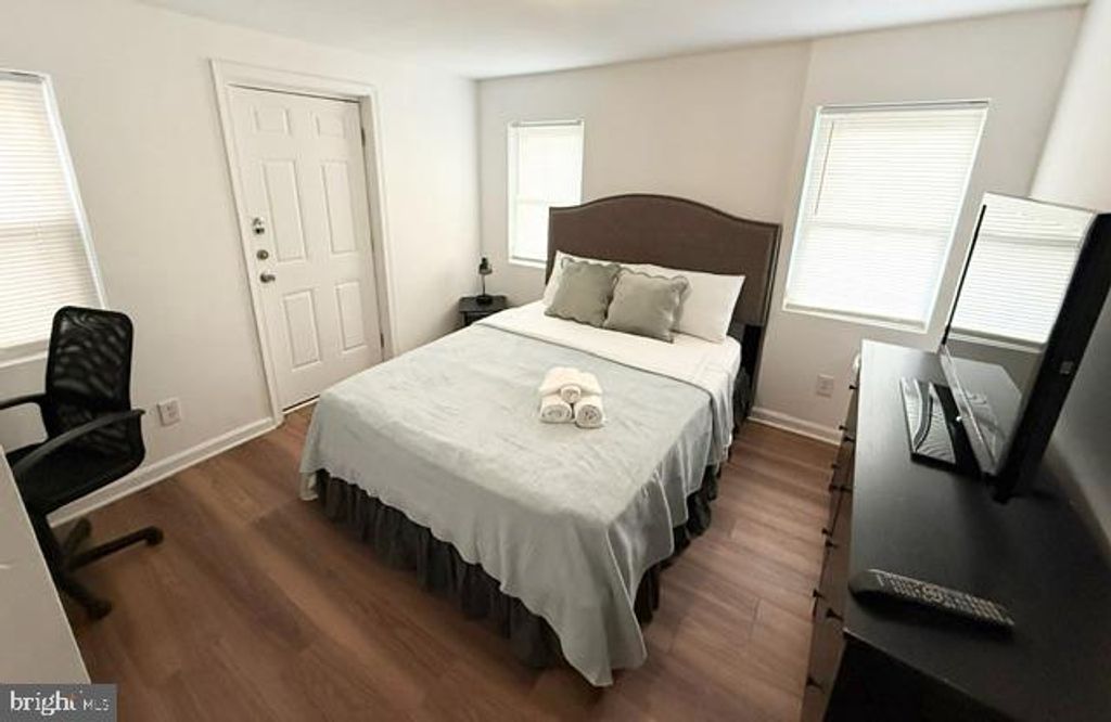 704 N PRESTON ST, Philadelphia, PA 19104 — photo 2