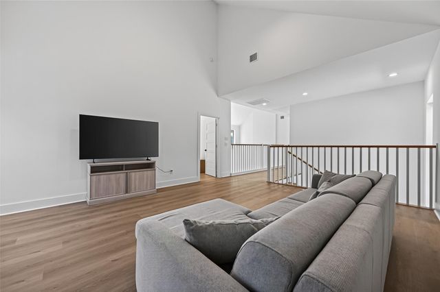1926 Graystone Hills Drive, Conroe, TX 77304