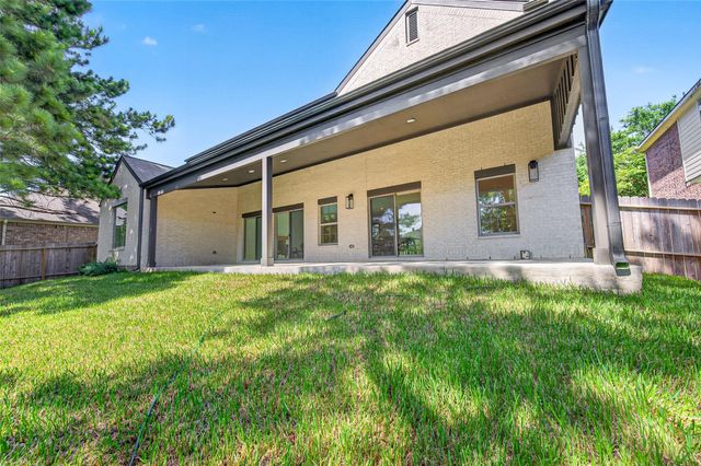 1926 Graystone Hills Drive, Conroe, TX 77304