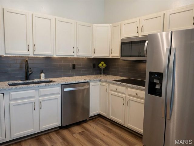 167 Edgeworth Avenue, Maryland Heights, MO 63043
