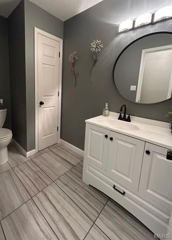 167 Edgeworth Avenue, Maryland Heights, MO 63043