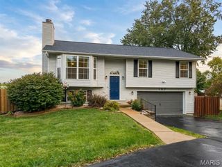 167 Edgeworth Avenue, Maryland Heights, MO 63043