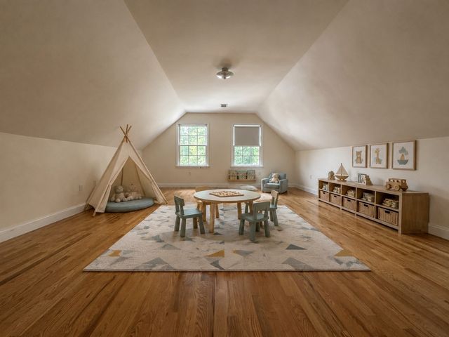 27 Sulivan Ave, Newton, MA 02464