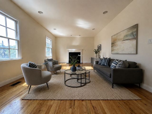 27 Sulivan Ave, Newton, MA 02464