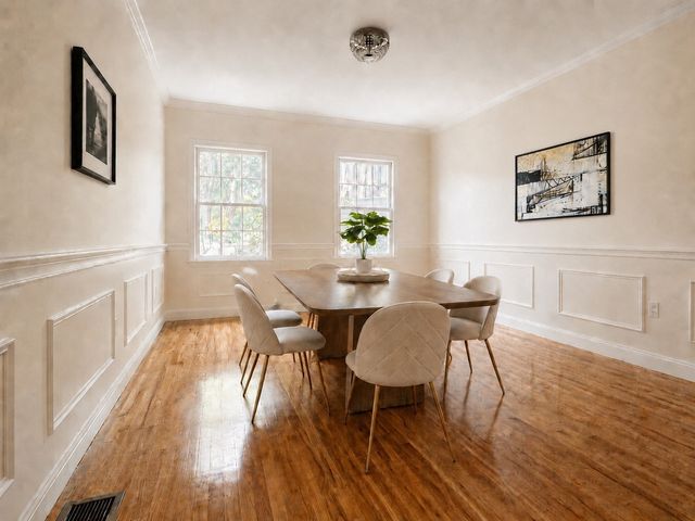 27 Sulivan Ave, Newton, MA 02464