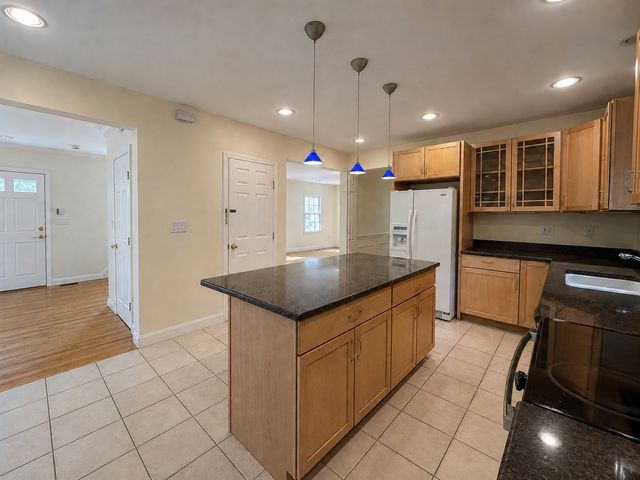 27 Sulivan Ave, Newton, MA 02464