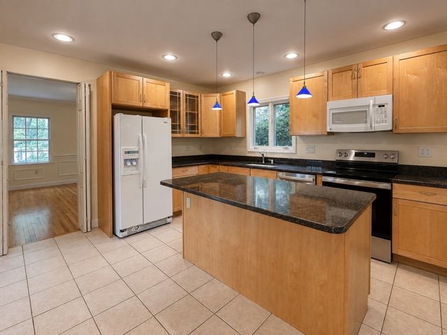 27 Sulivan Ave, Newton, MA 02464