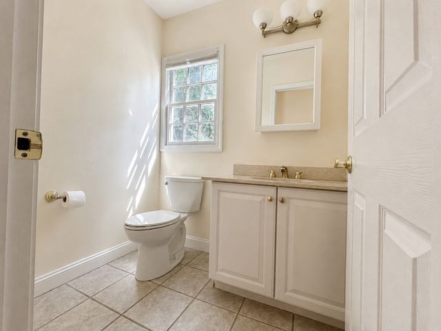 27 Sulivan Ave, Newton, MA 02464