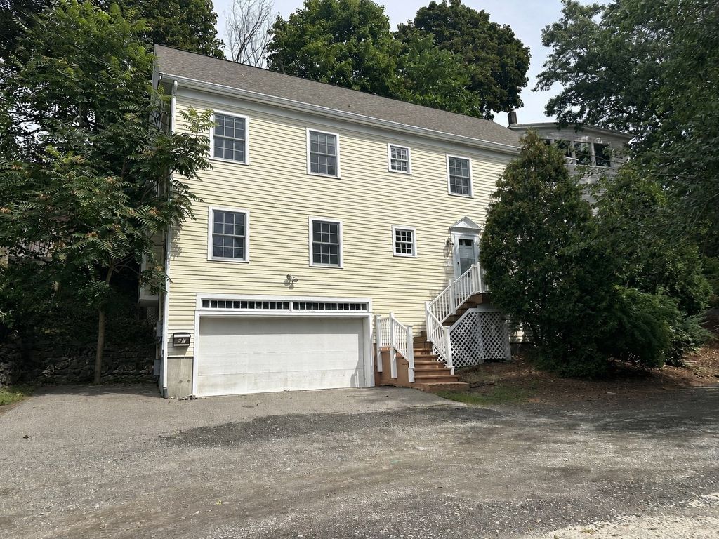 27 Sulivan Ave, Newton, MA 02464