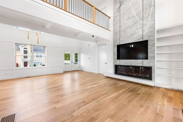 12 Hill Street, Needham, MA 02494