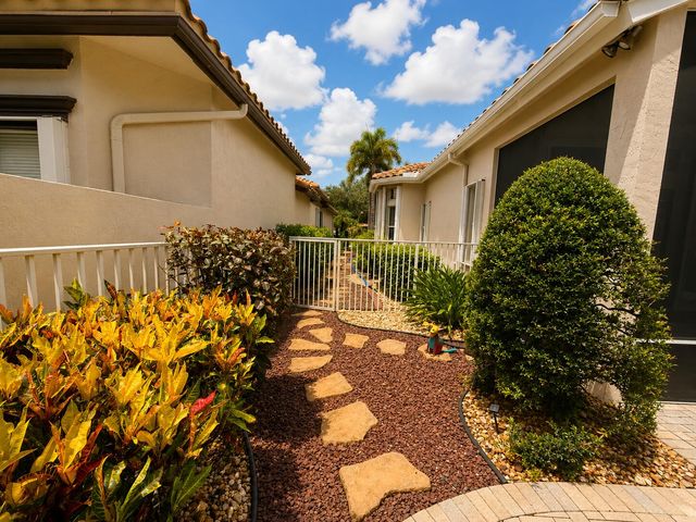 9837 MANTOVA Drive, Lake Worth, FL 33467