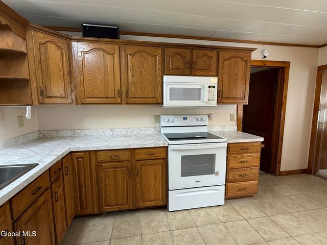 11 Bly Avenue, Hudson Falls, NY 12839