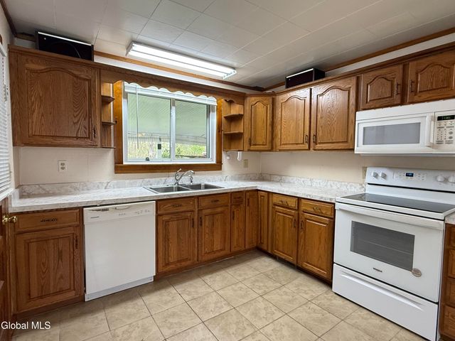 11 Bly Avenue, Hudson Falls, NY 12839