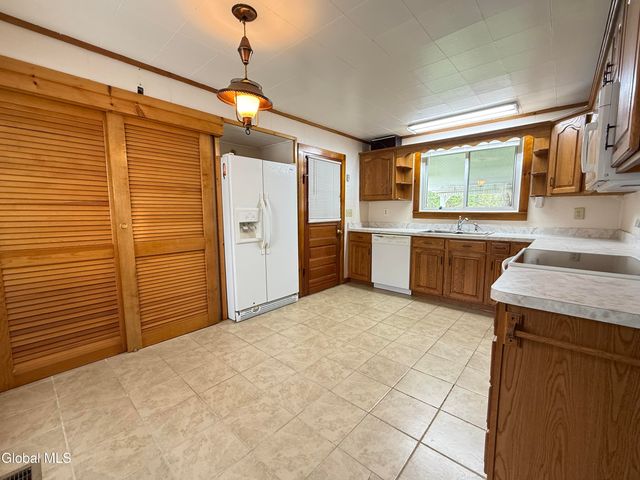 11 Bly Avenue, Hudson Falls, NY 12839