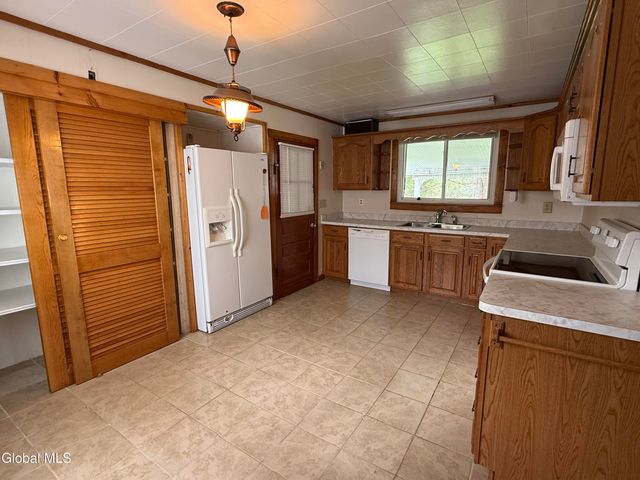 11 Bly Avenue, Hudson Falls, NY 12839