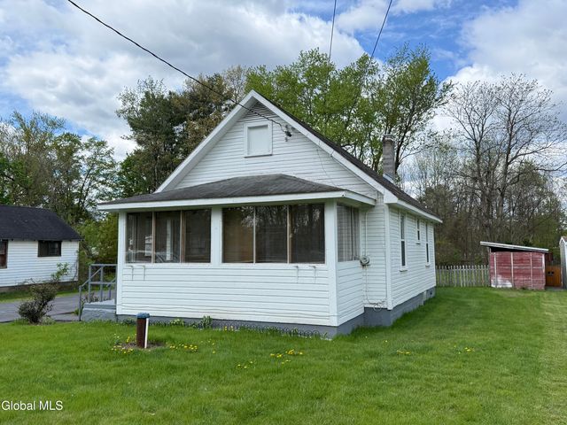 11 Bly Avenue, Hudson Falls, NY 12839