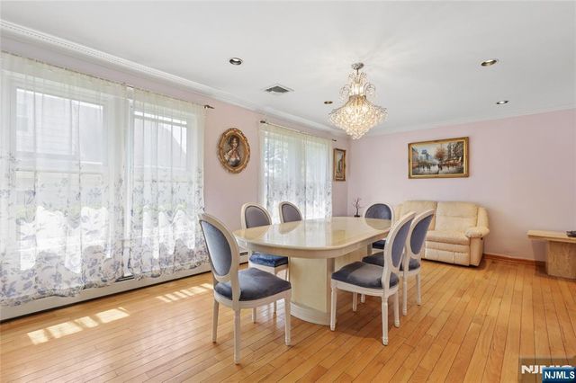 4-16 Bellair Avenue, Fair Lawn, NJ 07410