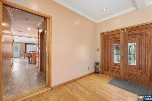 4-16 Bellair Avenue, Fair Lawn, NJ 07410