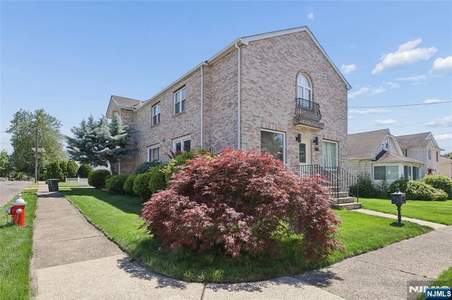 4-16 Bellair Avenue, Fair Lawn, NJ 07410