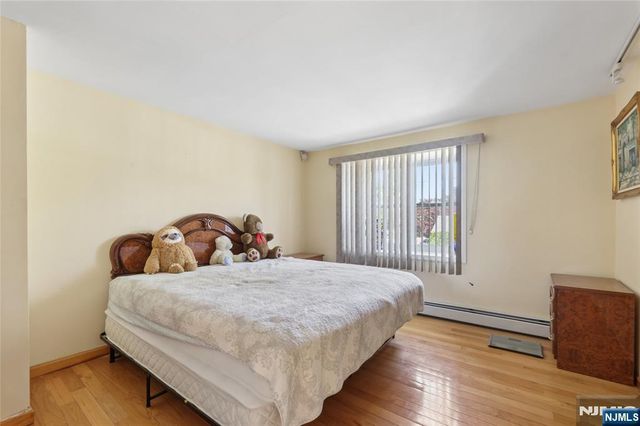 4-16 Bellair Avenue, Fair Lawn, NJ 07410