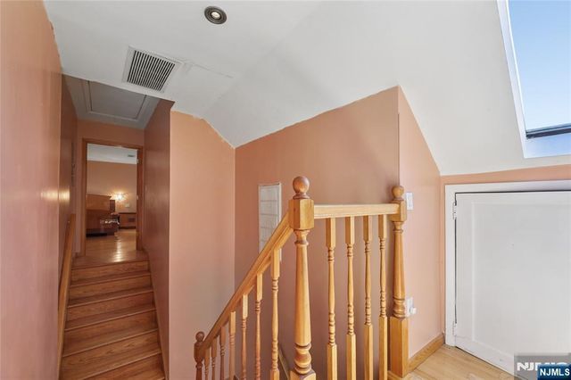 4-16 Bellair Avenue, Fair Lawn, NJ 07410
