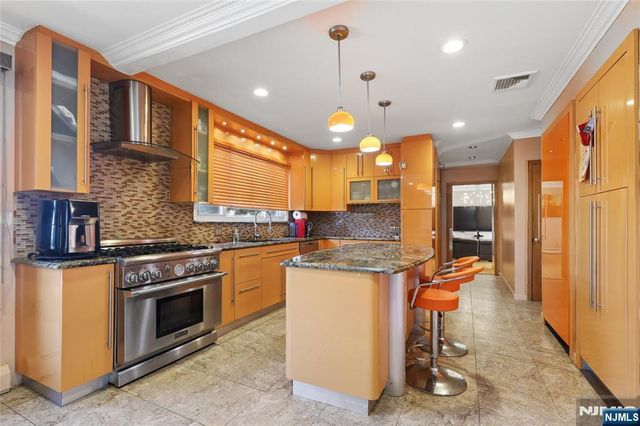 4-16 Bellair Avenue, Fair Lawn, NJ 07410
