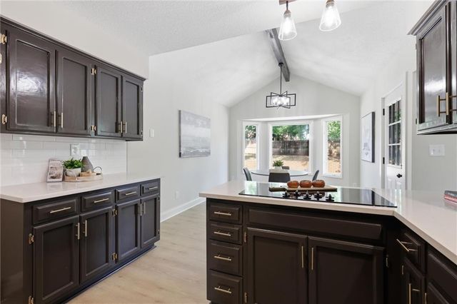404 Springwood Drive, Blue Springs, MO 64015