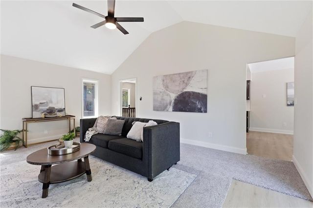 404 Springwood Drive, Blue Springs, MO 64015