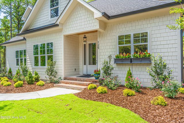 125 Landers Pond Lane, West End, NC 27376