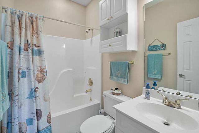 4830 Carnation Cir Apt 302, Myrtle Beach, SC 29577