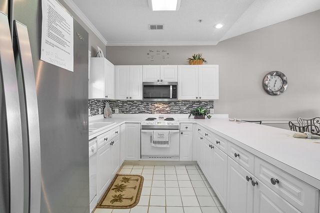 4830 Carnation Cir Apt 302, Myrtle Beach, SC 29577