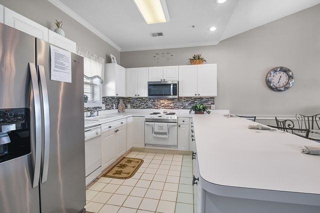 4830 Carnation Cir Apt 302, Myrtle Beach, SC 29577