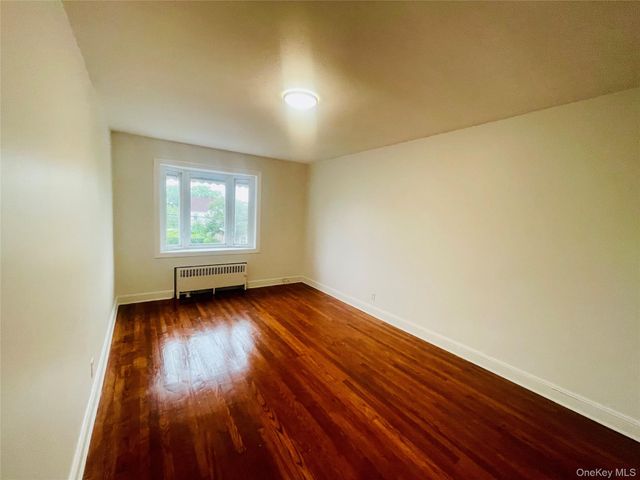 2811 Gunther Avenue, Bronx, NY 10469