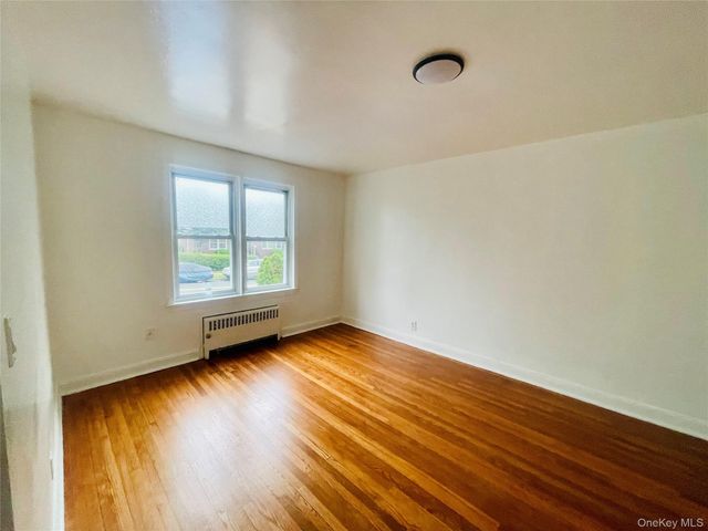 2811 Gunther Avenue, Bronx, NY 10469