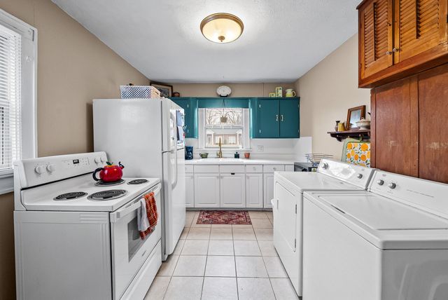 2736 Nelson Dr, Hopkinsville, KY 42240