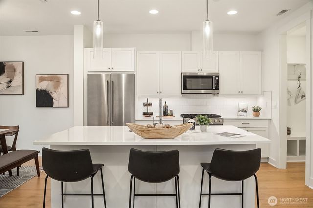 21224 82nd Place W, Edmonds, WA 98026