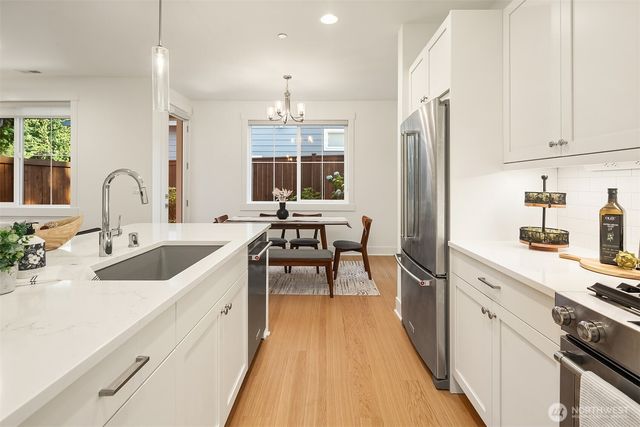 21224 82nd Place W, Edmonds, WA 98026