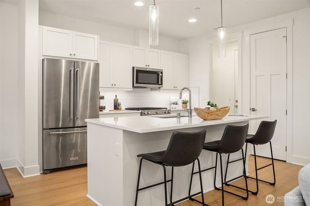 21224 82nd Place W, Edmonds, WA 98026