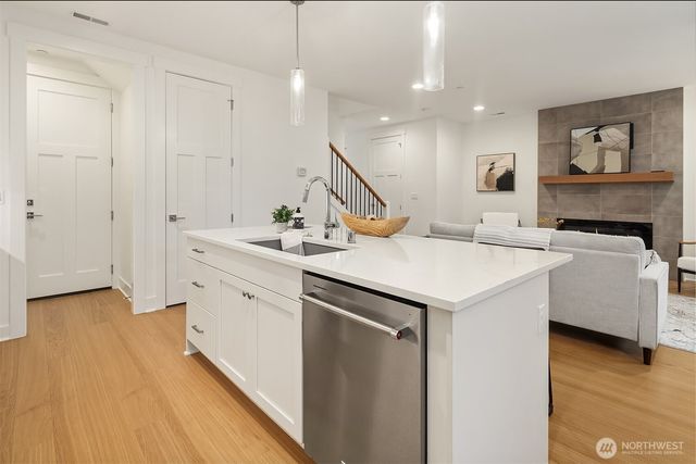 21224 82nd Place W, Edmonds, WA 98026