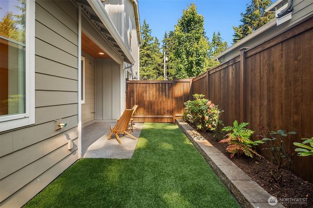 21224 82nd Place W, Edmonds, WA 98026