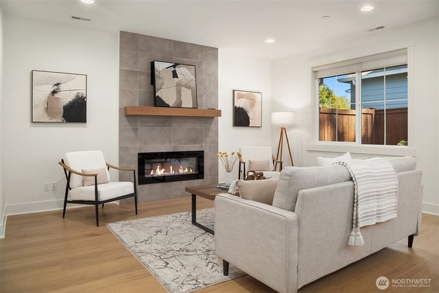 21224 82nd Place W, Edmonds, WA 98026