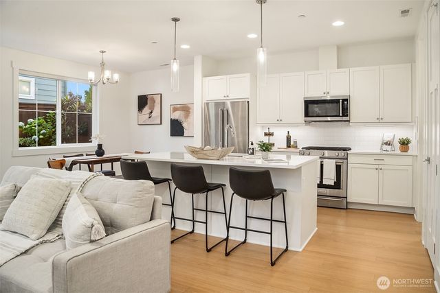 21224 82nd Place W, Edmonds, WA 98026